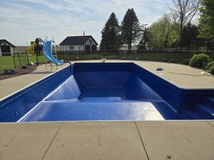 Monroe, WI. Merlin Royal Island Tile Border with SEA Storm Bottom, in the .27 mil., with TEXTURED Steps