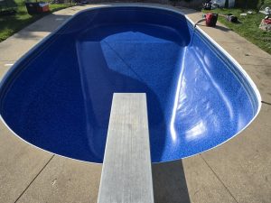 Madison, WI. Merlin Super Value-Max Hampton Bays Tile Border with Blue Lagoon Bottom, in the .27.27 mil